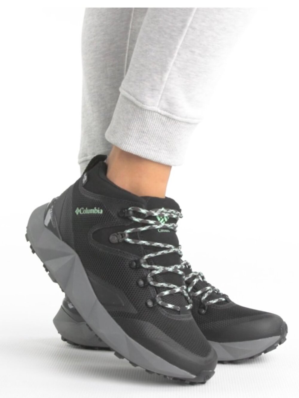 Columbia Women's Black Vivid Mint Facet 60 Outdry Waterproof Hiking Boots Sz 6.5